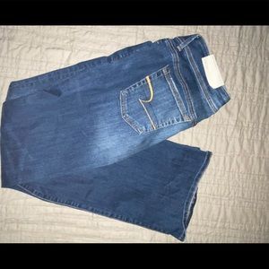 NWT American Eagle super stretchy kick boot jeans